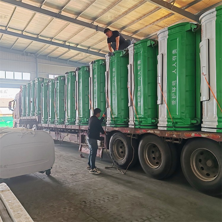 44件压膜垃圾箱发往甘肃省武威市